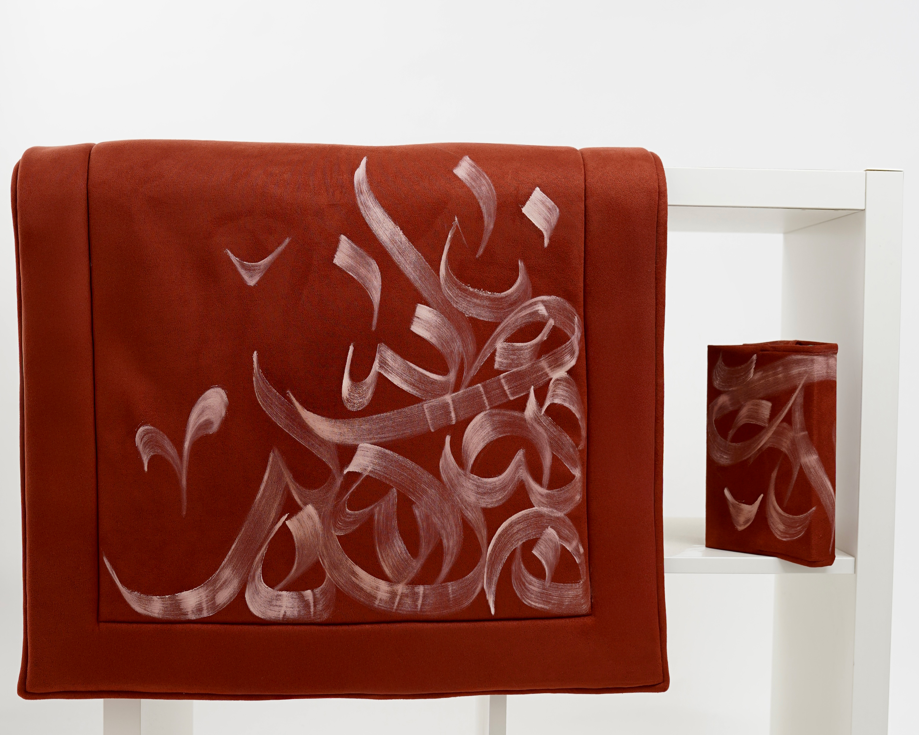 صورة مصغرة رقم 1 للمنتج طقم احمر -1 